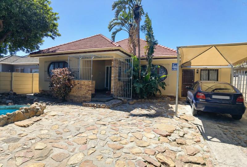 4 Bedroom Property for Sale in Goodwood Estate Western Cape